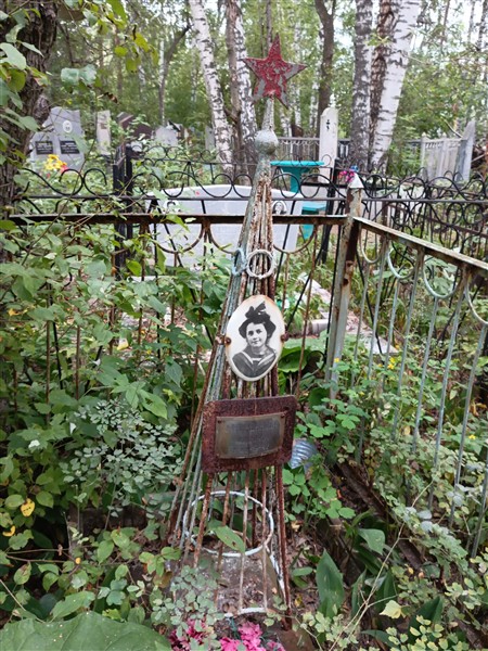 Стараданова Людочка
