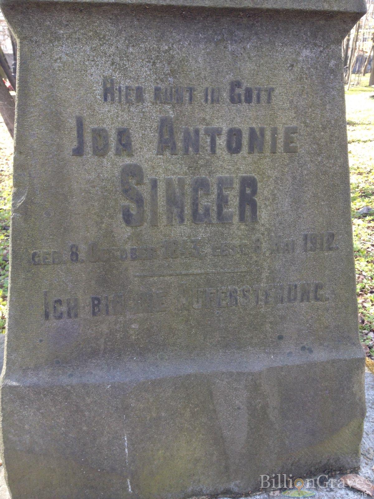 Singer Ida Antonie