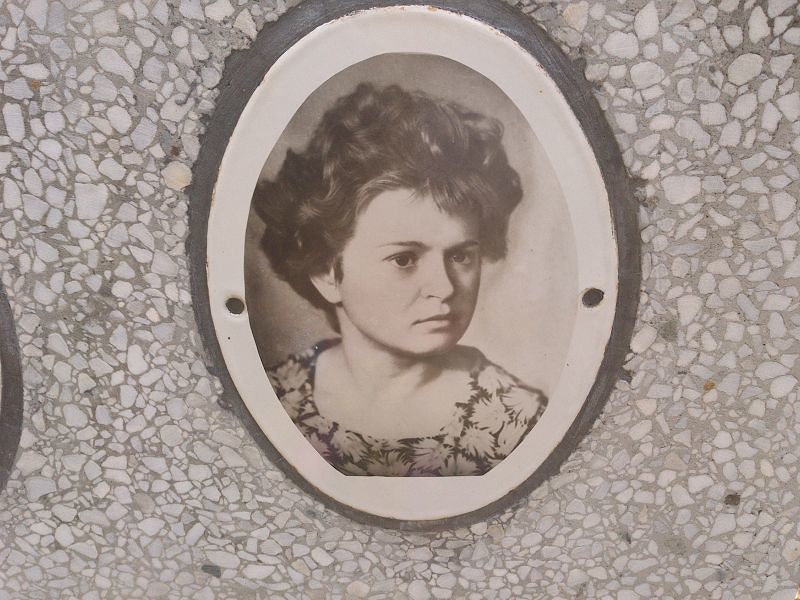 Михайлова