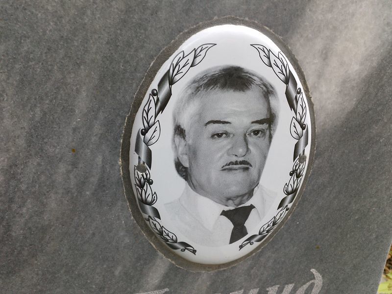 Емельянов